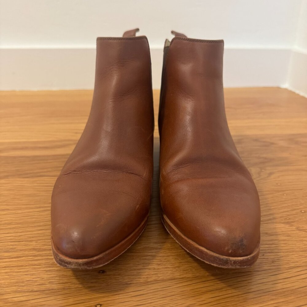 Nisolo Everyday Chelsea Boot, pointed toe, Brandy, 8.5 - Picture 6 of 7